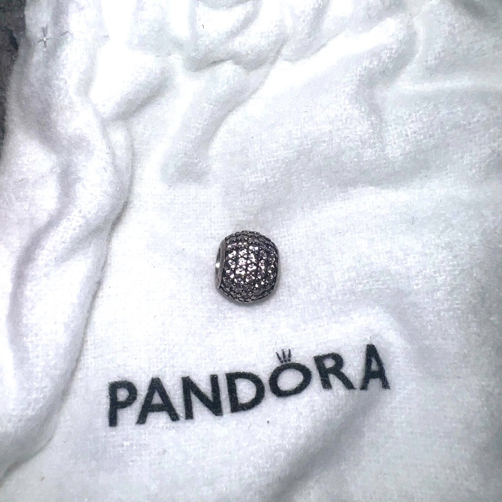 Pavé Pandora Charm
